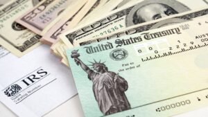 IRS Tax Refunds Near $3,800 in 2026 – Here’s What Taxpayers Need to Know