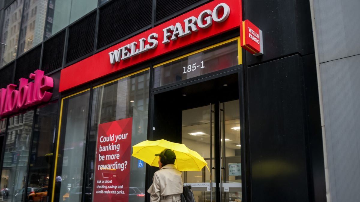 Wells Fargo CEO Charlie Scharf Ends 15-Year Streak of Public Consent Orders at the Bank